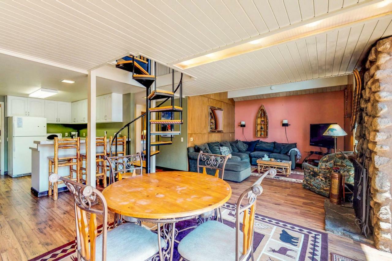 Waterfront Apres' Ski Cabin Villa เซาท์เลคทาโฮ ภายนอก รูปภาพ